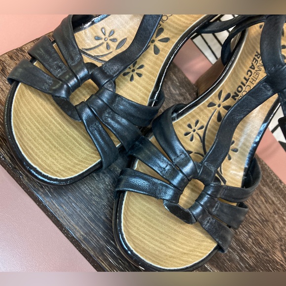 Like New, KENNETH COLE REACTION Heels Size 7 WEDGE DRESS FORMAL 👗 LEATHER BLACK - Picture 4 of 7